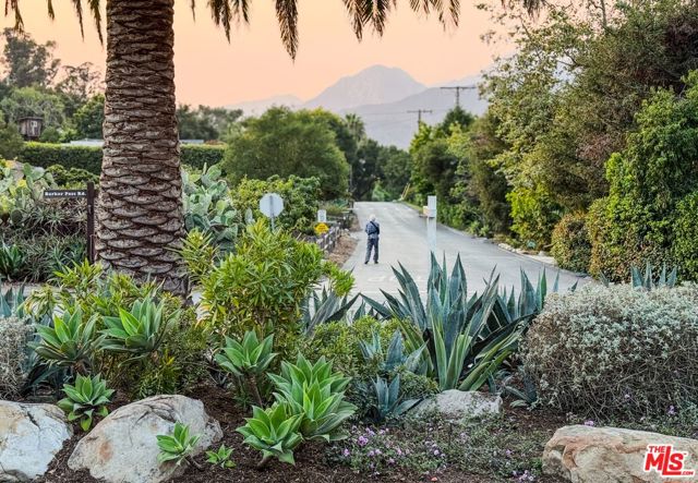 520 Barker Pass Road, Santa Barbara CA: https://media.crmls.org/mediaz/502ff882-278a-4da4-b87e-7ce6dd4e1215.jpg