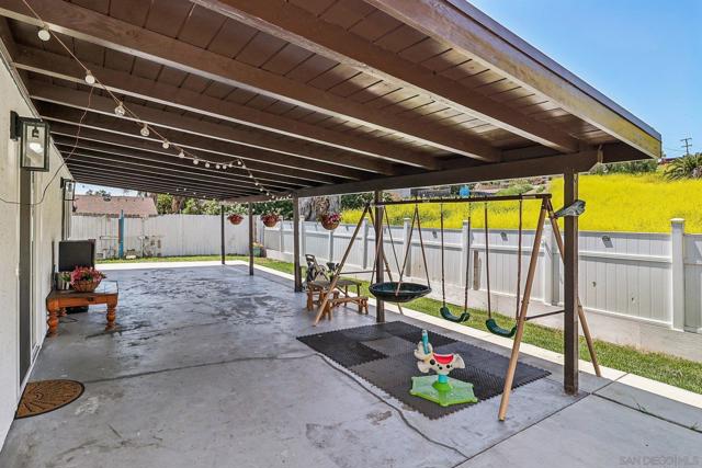 2044 Siegle Dr, Lemon Grove CA: https://media.crmls.org/mediaz/50308efc-a93d-42d1-b0b9-18bec072ae31.jpg