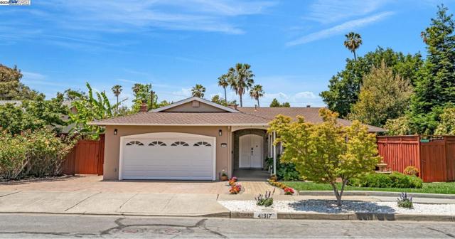 41917 Camino Santa Barbara, Fremont CA: https://media.crmls.org/mediaz/5031c428-ddfc-413f-9bdc-8ec07c9dde1d.jpg