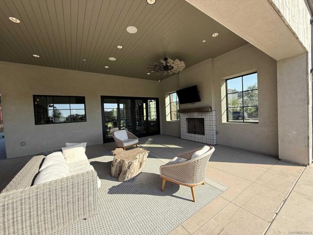 27983 Moosa Creek Way, Valley Center CA: https://media.crmls.org/mediaz/5031f4f2-a42d-43b9-8968-de9e1013853e.jpg