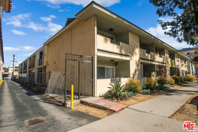 5020 Tujunga Avenue, North Hollywood, California 91601, ,Multi-Family,For Sale,Tujunga,24383033