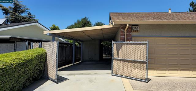 3323 Diablo Cir, Pinole CA: https://media.crmls.org/mediaz/5032e6e8-a004-405a-98f5-05bc3ac21822.jpg