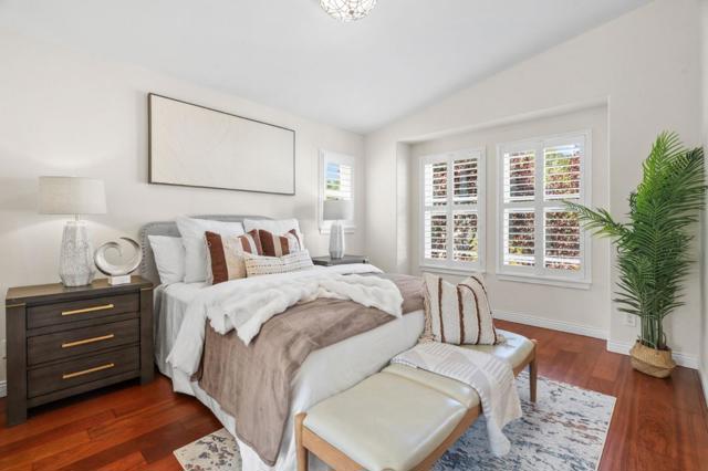 210 Creekside Village Drive, Los Gatos CA: https://media.crmls.org/mediaz/5033a360-a1ee-43b5-999a-314151289e12.jpg