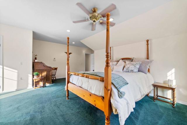 16973 Roberts Road, Los Gatos CA: https://media.crmls.org/mediaz/5033bc9a-e332-4bf9-891b-95b2913e588b.jpg