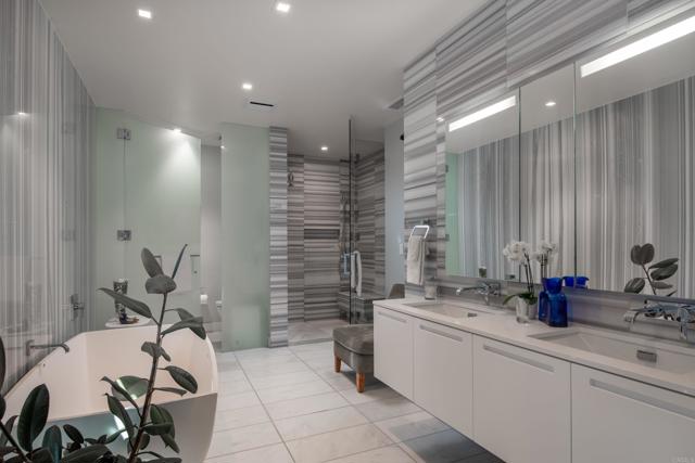 Detail Gallery Image 28 of 37 For 589 Palm St, San Diego,  CA 92103 - 2 Beds | 2/1 Baths