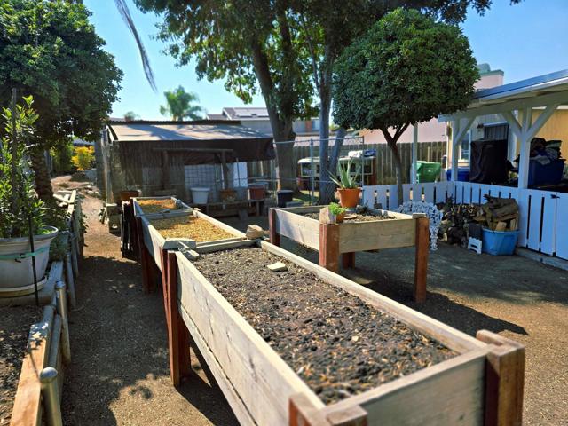 9690 Bundy Drive, Santee CA: https://media.crmls.org/mediaz/503635c2-db48-4013-a467-60a22b532c1b.jpg