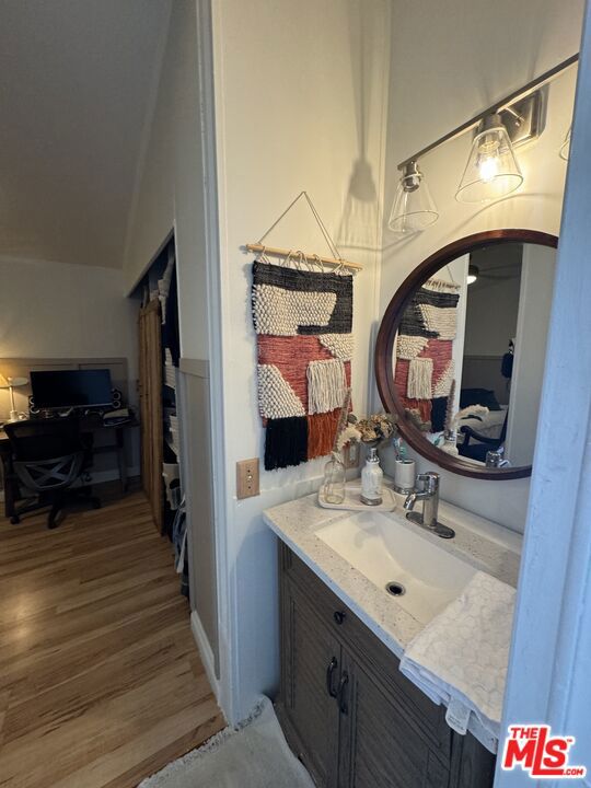 25000 Hawkbryn Avenue, Newhall CA: https://media.crmls.org/mediaz/50367cd0-6d03-48bf-8cee-93174d45356c.jpg