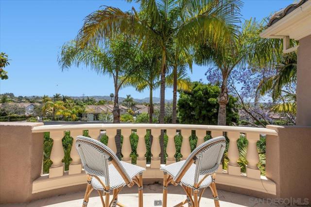 7166 Tern Place, Carlsbad CA: https://media.crmls.org/mediaz/5036888a-8ad5-4fb1-a33a-361e53d61646.jpg