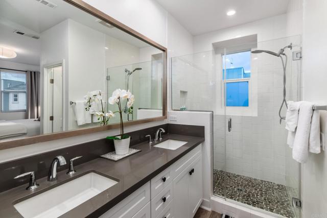 Detail Gallery Image 28 of 46 For 1115 Sea Glass Way, Oceanside,  CA 92054 - 2 Beds | 2/1 Baths