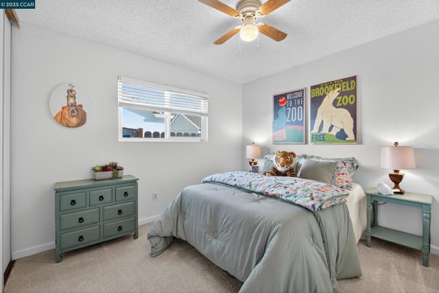 3904 Meadowbrook Cir, Pittsburg CA: https://media.crmls.org/mediaz/5037b440-6e6b-4405-a805-96e594ee1b7d.jpg