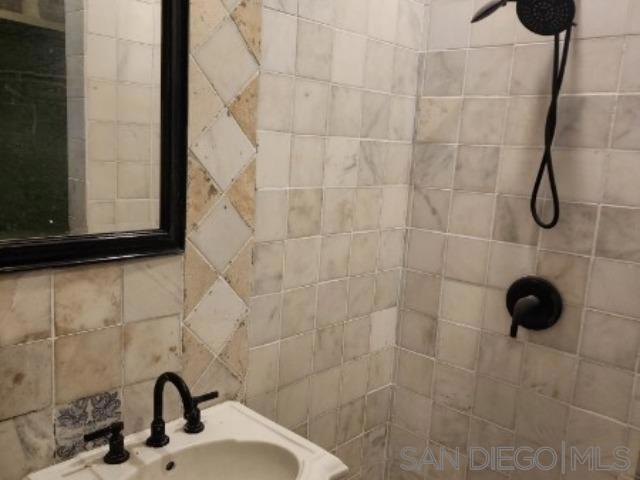 4862 Voltaire - photo 13