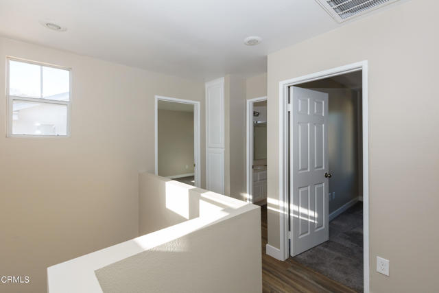 751 Paseo Nogales, Oxnard CA: https://media.crmls.org/mediaz/50382724-6a5b-44a6-88bd-3faf71981949.jpg