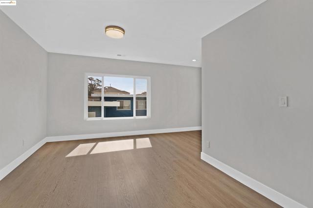 Image 20 of 49 For 2914 Stanton Street