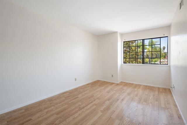 16205 Via Embeleso, San Diego CA: https://media.crmls.org/mediaz/503884f6-df3a-4128-aab7-897a282ecc33.jpg
