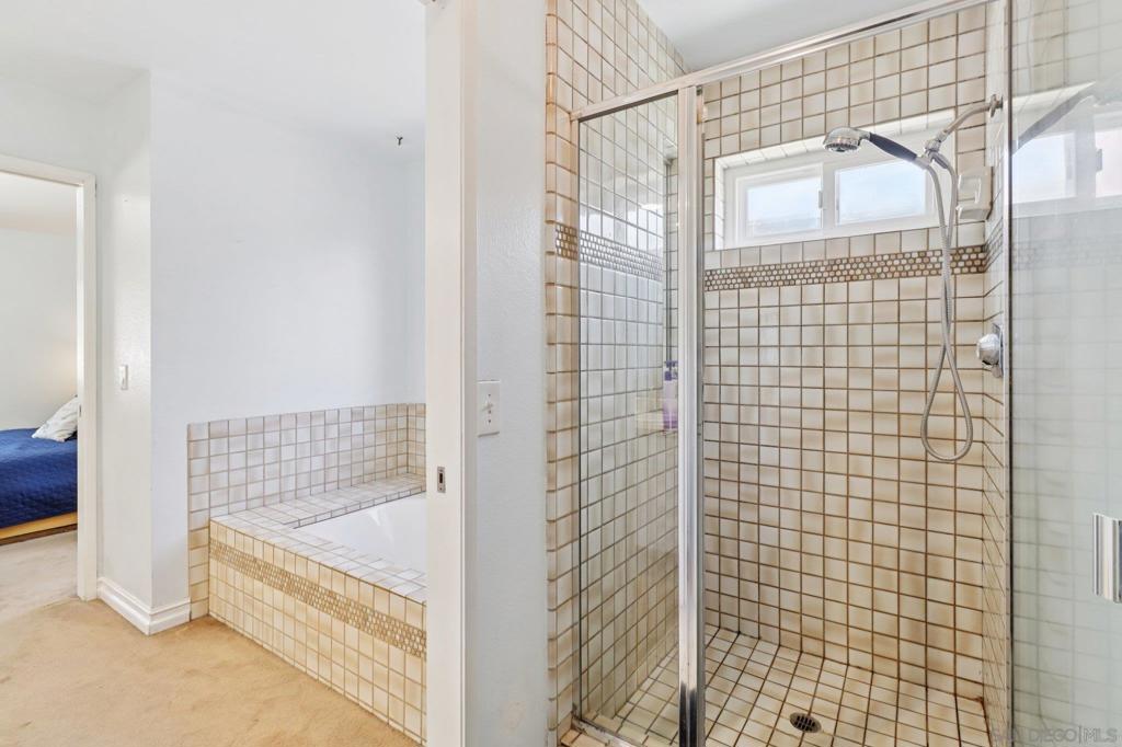 MLS #250035843SD img 34