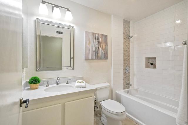 3536 Sky Haven Lane, Oceanside CA: https://media.crmls.org/mediaz/5039351d-0002-497e-8842-65a1b9f254af.jpg