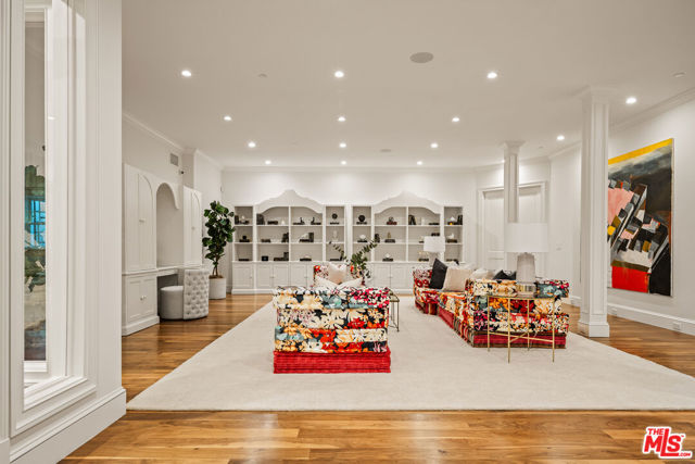 1232 Corsica Drive, Pacific Palisades CA: https://media.crmls.org/mediaz/50397002-dc6c-4222-bcb0-eacb7de54152.jpg