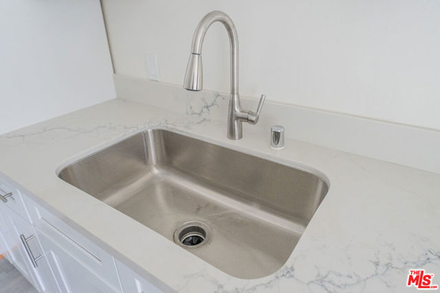 10039 Haines Canyon Avenue, Tujunga CA: https://media.crmls.org/mediaz/5039a8e4-95d5-4e70-bb18-f69a82cb249c.jpg