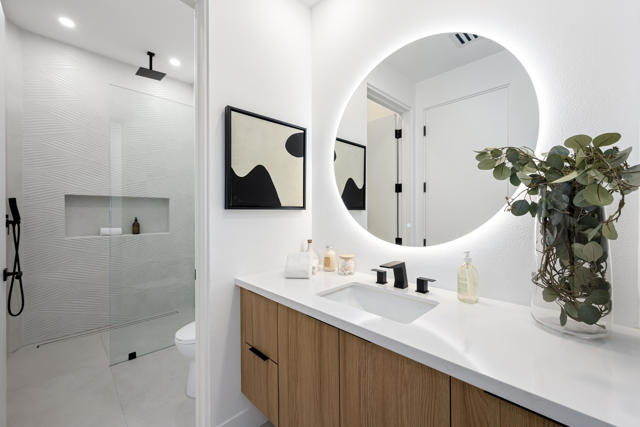 160 Kiva Drive, Palm Desert CA: https://media.crmls.org/mediaz/503a47cd-5ef6-428d-af2a-2fcde18560ca.jpg