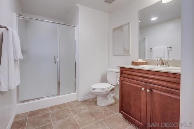 6938 Feldspar Place, Carlsbad CA: https://media.crmls.org/mediaz/503aee65-4b50-428e-9640-df03f0496fed.jpg