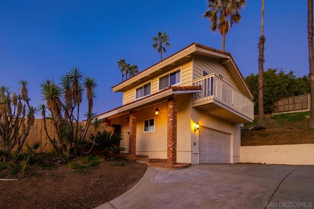 909 Donnan Place