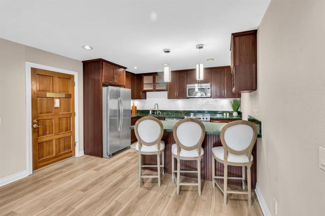 Detail Gallery Image 4 of 26 For 2382 Hosp Way #143,  Carlsbad,  CA 92008 - 2 Beds | 1 Baths