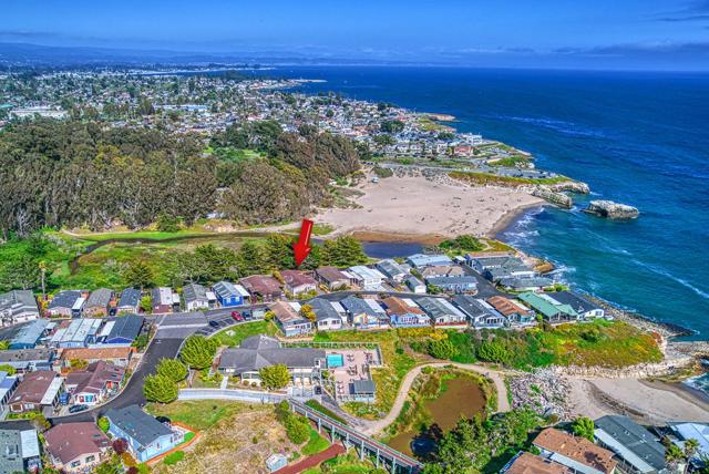 2395 Delaware Avenue, Santa Cruz CA: https://media.crmls.org/mediaz/503cf189-82df-488f-8923-013984f01179.jpg