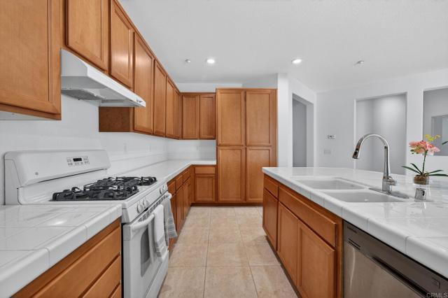 Detail Gallery Image 15 of 60 For 10254 Spruce Woodlands Way, Escondido,  CA 92026 - 3 Beds | 2 Baths