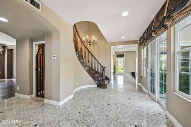 3194 Sunset Hills Boulevard, Thousand Oaks CA: https://media.crmls.org/mediaz/503d1b8e-fced-4ee8-a398-d744951ca9ea.jpg