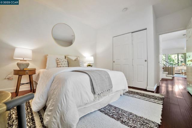 1364 Canyon Side Ave, San Ramon CA: https://media.crmls.org/mediaz/503e4c79-81ee-450a-9710-402d7b1d6073.jpg