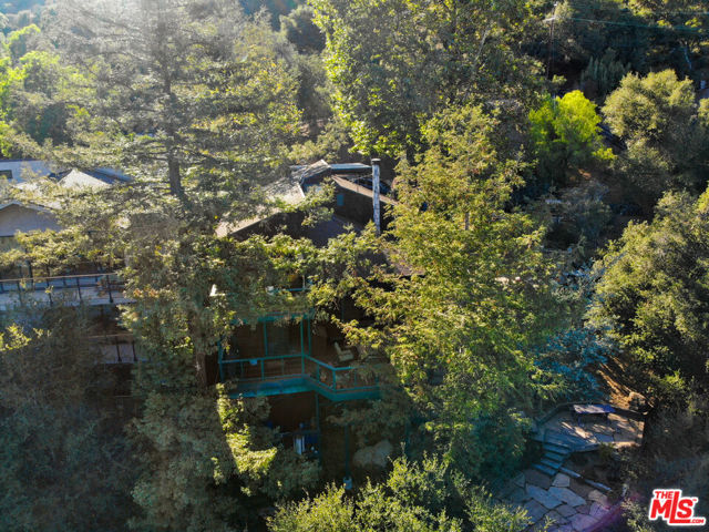 730 Basin Drive, Topanga CA: https://media.crmls.org/mediaz/503e4ebb-d745-4240-b003-df0ecd9c75f6.jpg