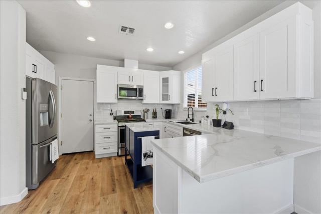 705 Otter Court, Fairfield CA: https://media.crmls.org/mediaz/503e9511-25d2-49ac-b7bb-64a657848434.jpg