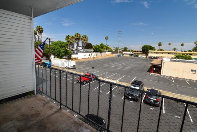 Image 9 of 23 For 4885 Cole Street 38
