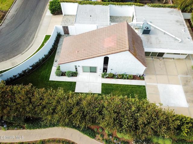 4531 Coolhaven Court, Westlake Village CA: https://media.crmls.org/mediaz/503efceb-61d8-4b5a-aa38-b30777896d58.jpg