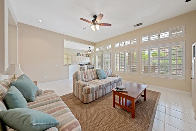 78123 Foxbrook Lane, Palm Desert CA: https://media.crmls.org/mediaz/503f5fa3-66b2-4e71-a8b2-9fbec4fb7f20.jpg