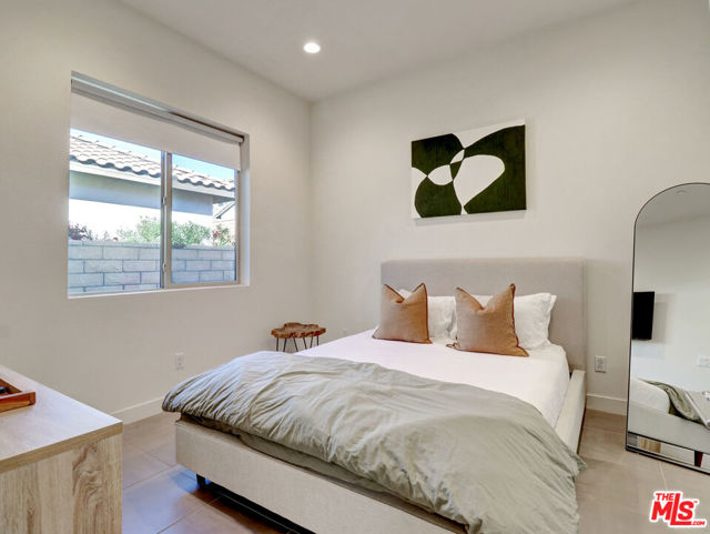 80240 Platinum Way, La Quinta CA: https://media.crmls.org/mediaz/503fbb07-84fd-47db-b685-8655e145c52e.jpg