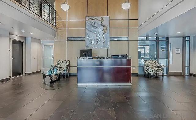 425 W Beech St, San Diego CA: https://media.crmls.org/mediaz/503fccc3-c2c9-467e-8dbb-eeaf911f5e3e.jpg