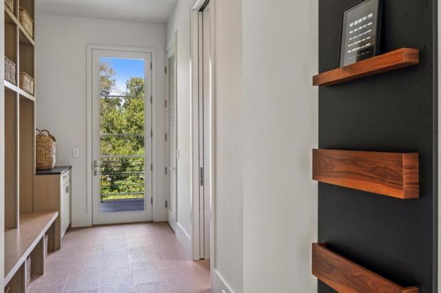 1 Tallwood Court, Atherton CA: https://media.crmls.org/mediaz/503fe24f-54c3-44b2-94b2-49fcebb5cf1c.jpg