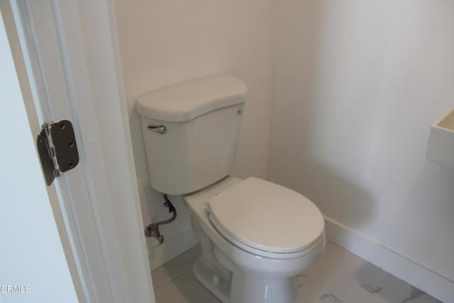 1726 1/2 Chevy Chase E Drive, Glendale CA: https://media.crmls.org/mediaz/50403e08-0f35-4481-bb00-5c380c7d2568.jpg
