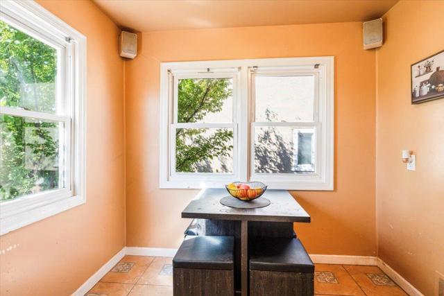 9401 Castlewood Street, Oakland CA: https://media.crmls.org/mediaz/50409b98-7d39-432b-8c4d-1496ce89b6dc.jpg