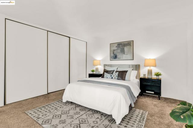 288 Whitmore St, Oakland CA: https://media.crmls.org/mediaz/5040e661-fee7-44e6-939c-707dd69ae553.jpg