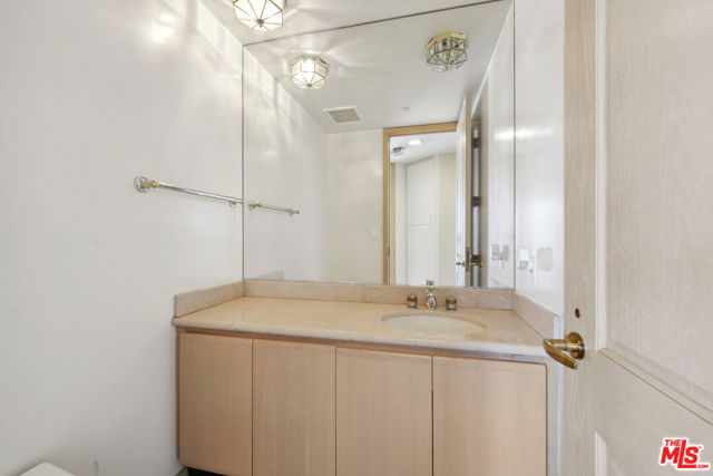 10490 Wilshire Boulevard, Los Angeles CA: https://media.crmls.org/mediaz/5041f3e3-76d5-4ea0-876b-6871ca3a84a4.jpg