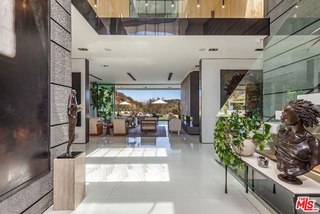 1740 Bel Air Road, Los Angeles CA: https://media.crmls.org/mediaz/5042ac47-4571-44f9-aa92-484bc254a5ce.jpg