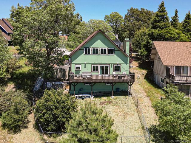 1141 Grass Valley Road, Lake Arrowhead CA: https://media.crmls.org/mediaz/5042f9a6-493b-42a0-8467-a774cead85dc.jpg