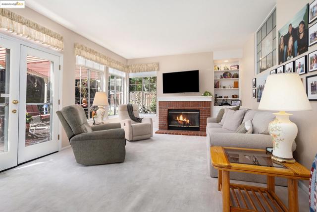 4704 Crestone Needle Way, Antioch CA: https://media.crmls.org/mediaz/5043017b-a20b-4c1a-8e07-ade9f3085051.jpg
