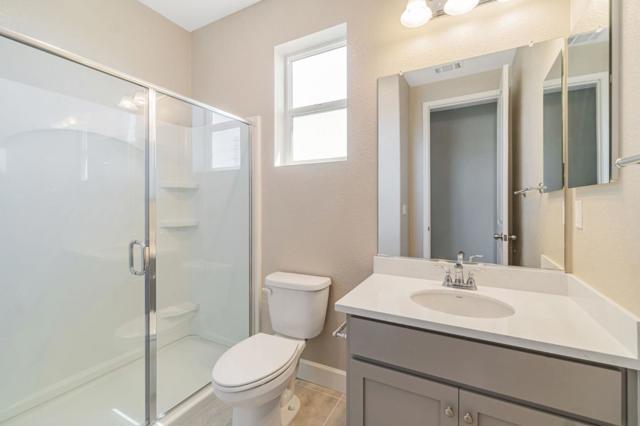 533 Kingbird Circle, Vacaville CA: https://media.crmls.org/mediaz/50437f89-9326-4768-b0cc-92d862e06b8c.jpg