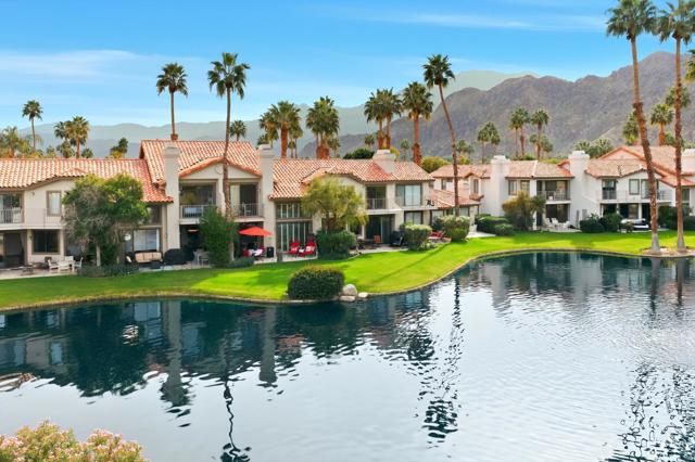 79798 Olympia, La Quinta CA: https://media.crmls.org/mediaz/5043e944-21e7-4dfc-8c23-9d7297107851.jpg