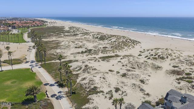 4907 Island View Street, Oxnard CA: https://media.crmls.org/mediaz/50440282-b782-44f8-a9c8-54e572b381d9.jpg