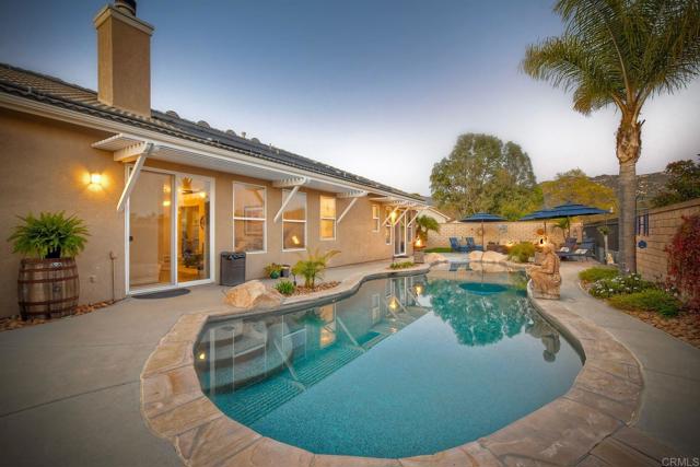 2682 Dundee Glen, Escondido CA: https://media.crmls.org/mediaz/50443f61-fcbe-492d-ac9c-bb1dadd49adc.jpg