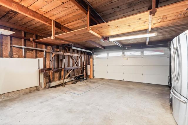835 Mosswood Lane, Millbrae CA: https://media.crmls.org/mediaz/5045ea03-2c27-481a-87bd-267477a0d628.jpg